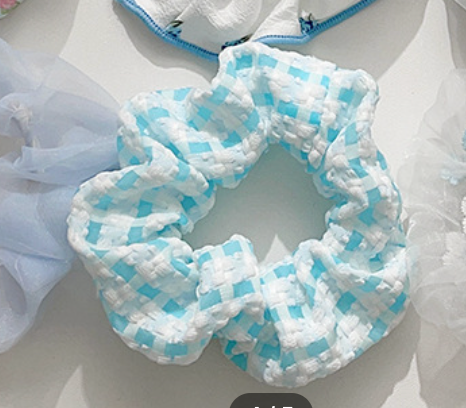 Hair tie